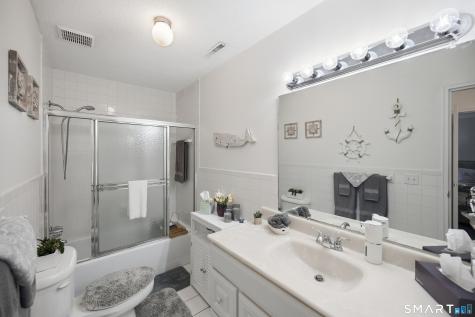 30 Stonegate Circle Branford CT 06405