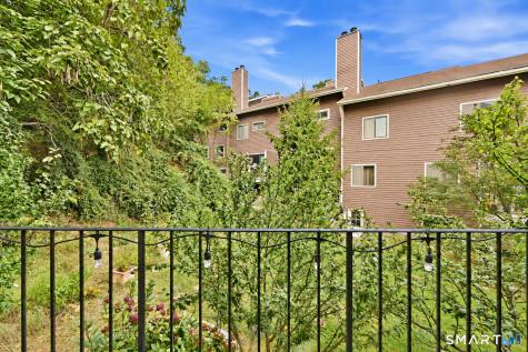 30 Stonegate Circle Branford CT 06405