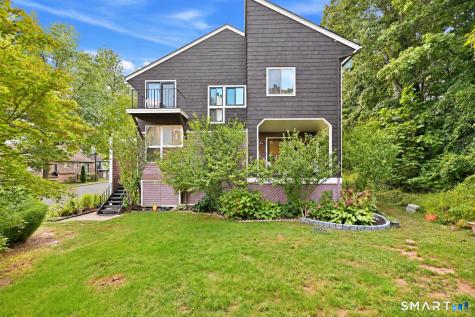 30 Stonegate Circle Branford CT 06405