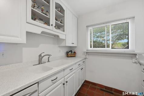 30 Stonegate Circle Branford CT 06405