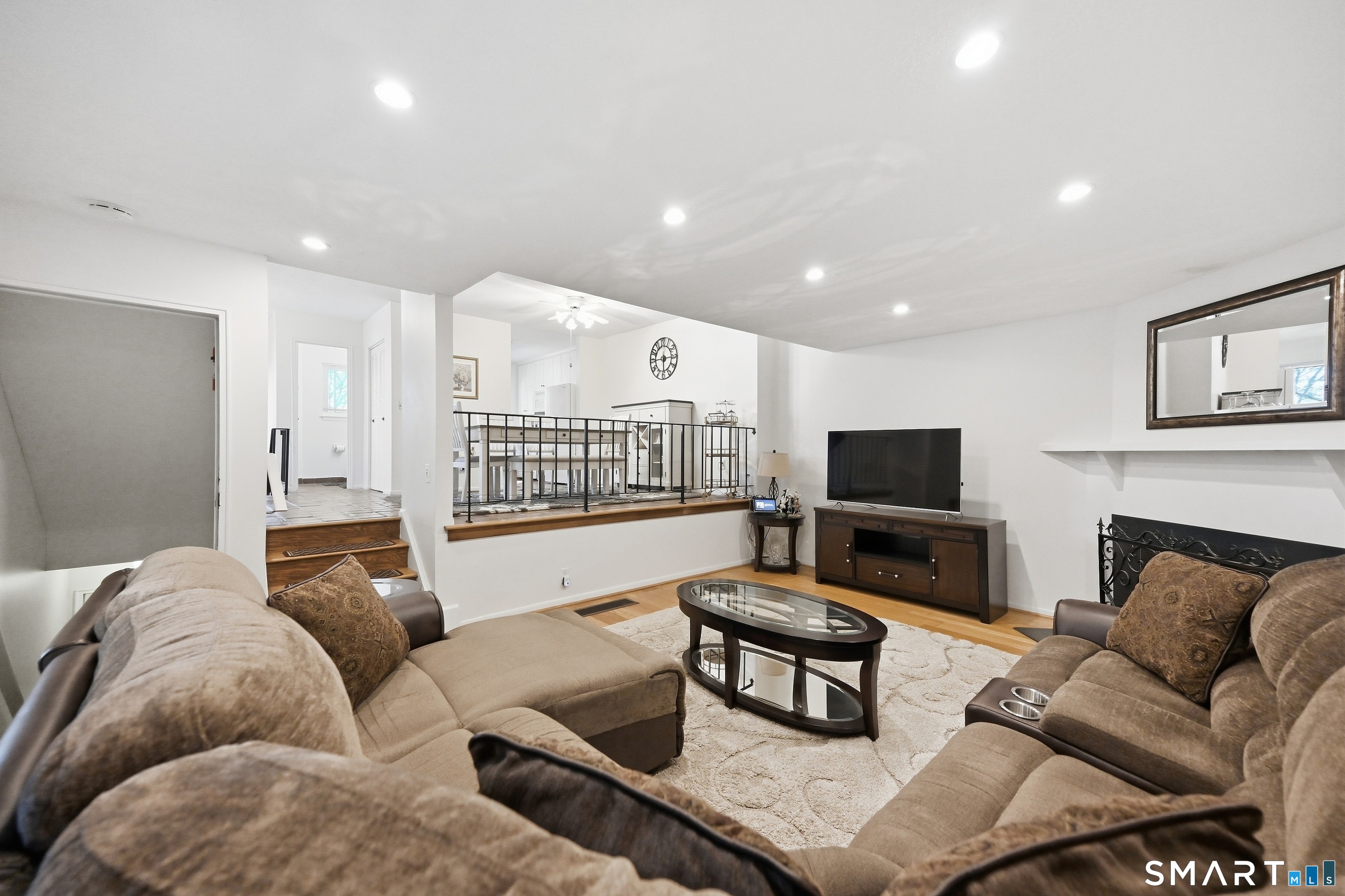 30 Stonegate Circle Branford CT 06405