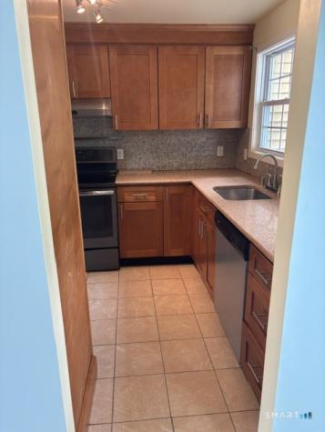 32 Meryl Court Groton CT 06340