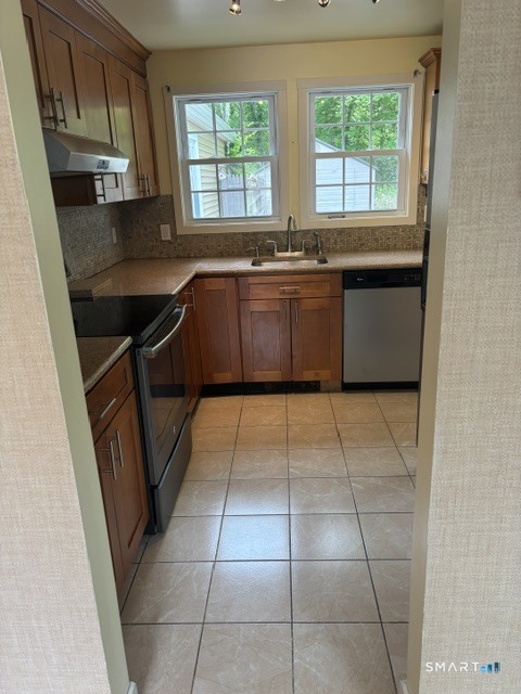 32 Meryl Court Groton CT 06340