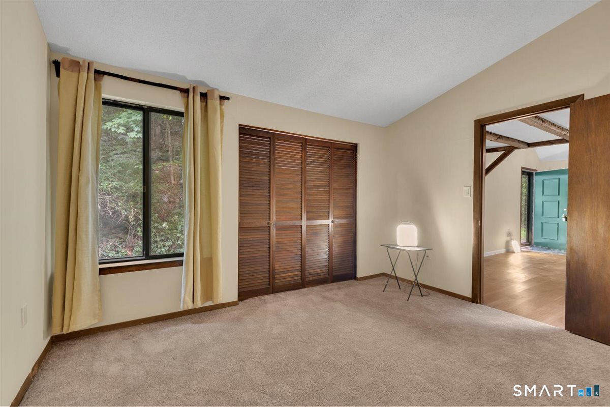 94 Mohawk Trail Guilford CT 06437