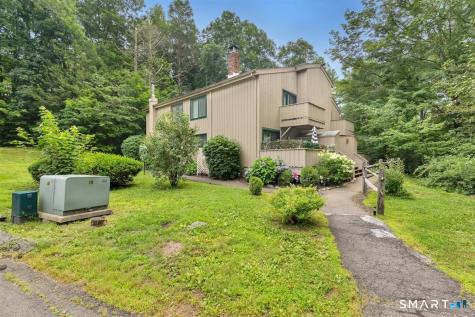 94 Mohawk Trail Guilford CT 06437