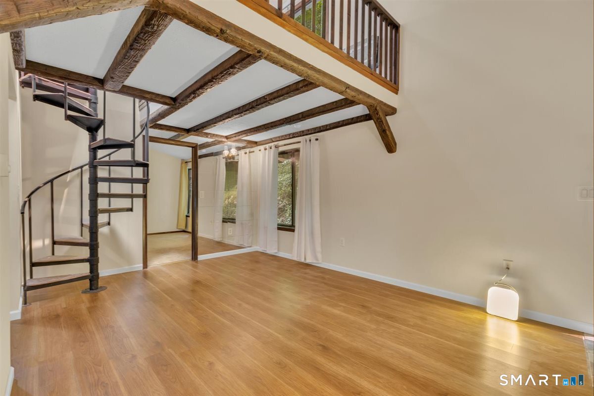 94 Mohawk Trail Guilford CT 06437