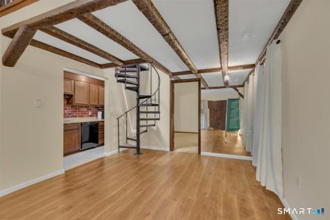 94 Mohawk Trail Guilford CT 06437