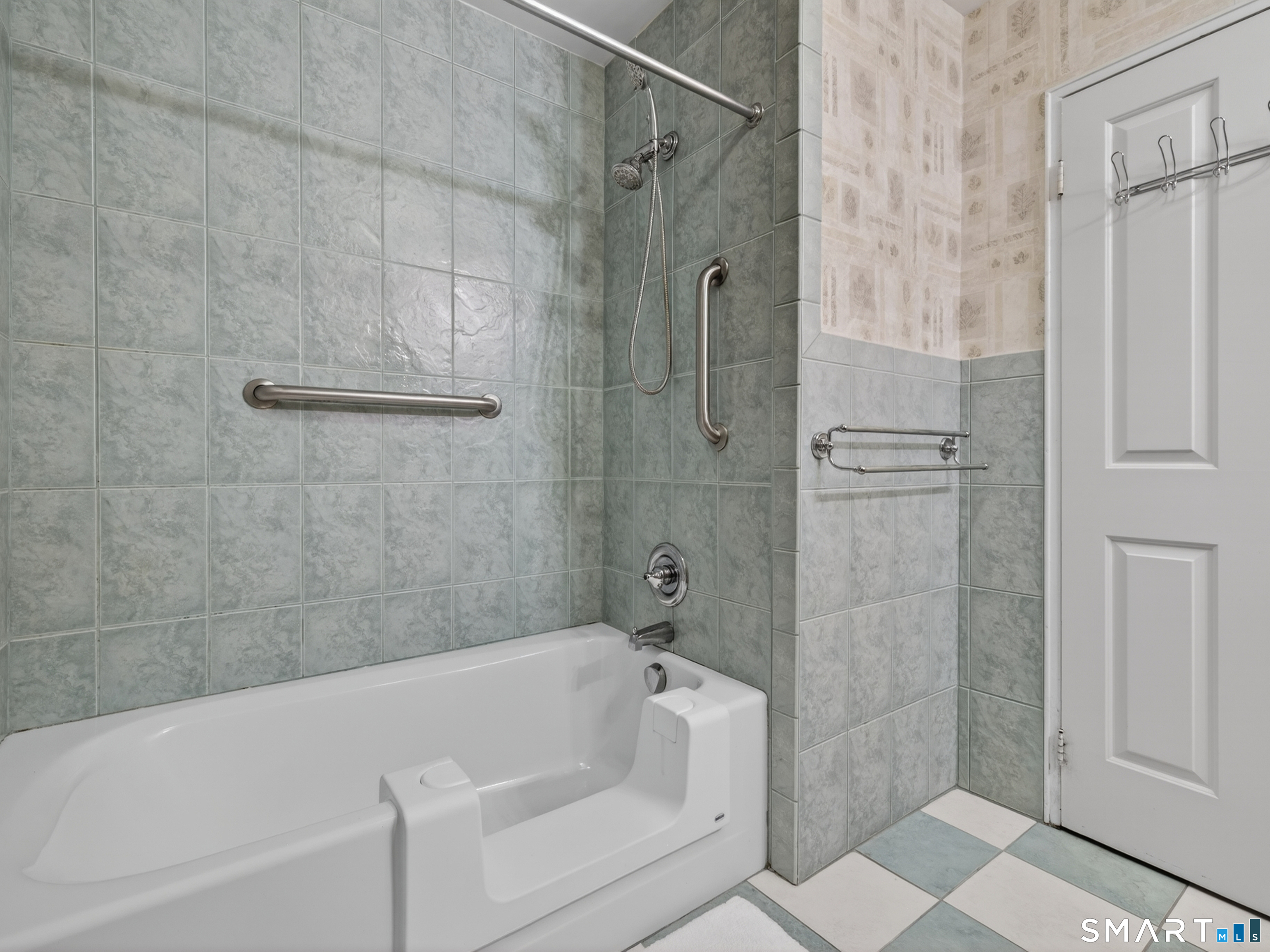 46 Hampton Park Branford CT 06405