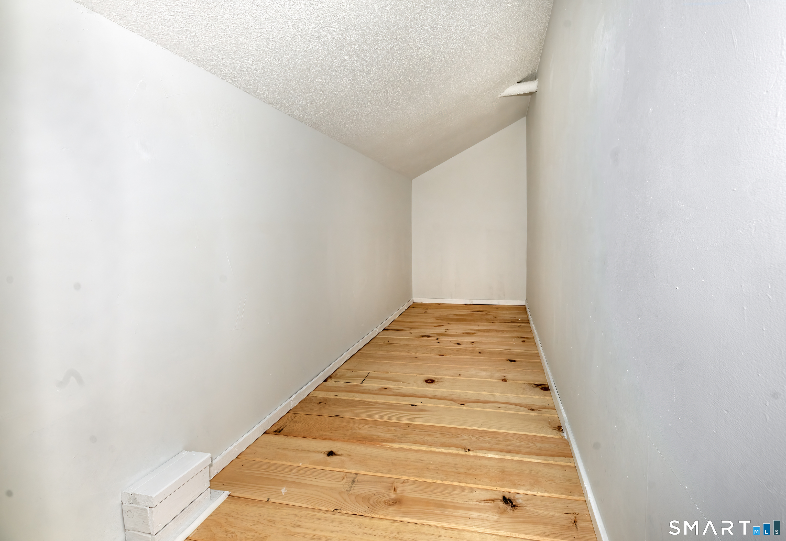 19 Polpis Lane Guilford CT 06437