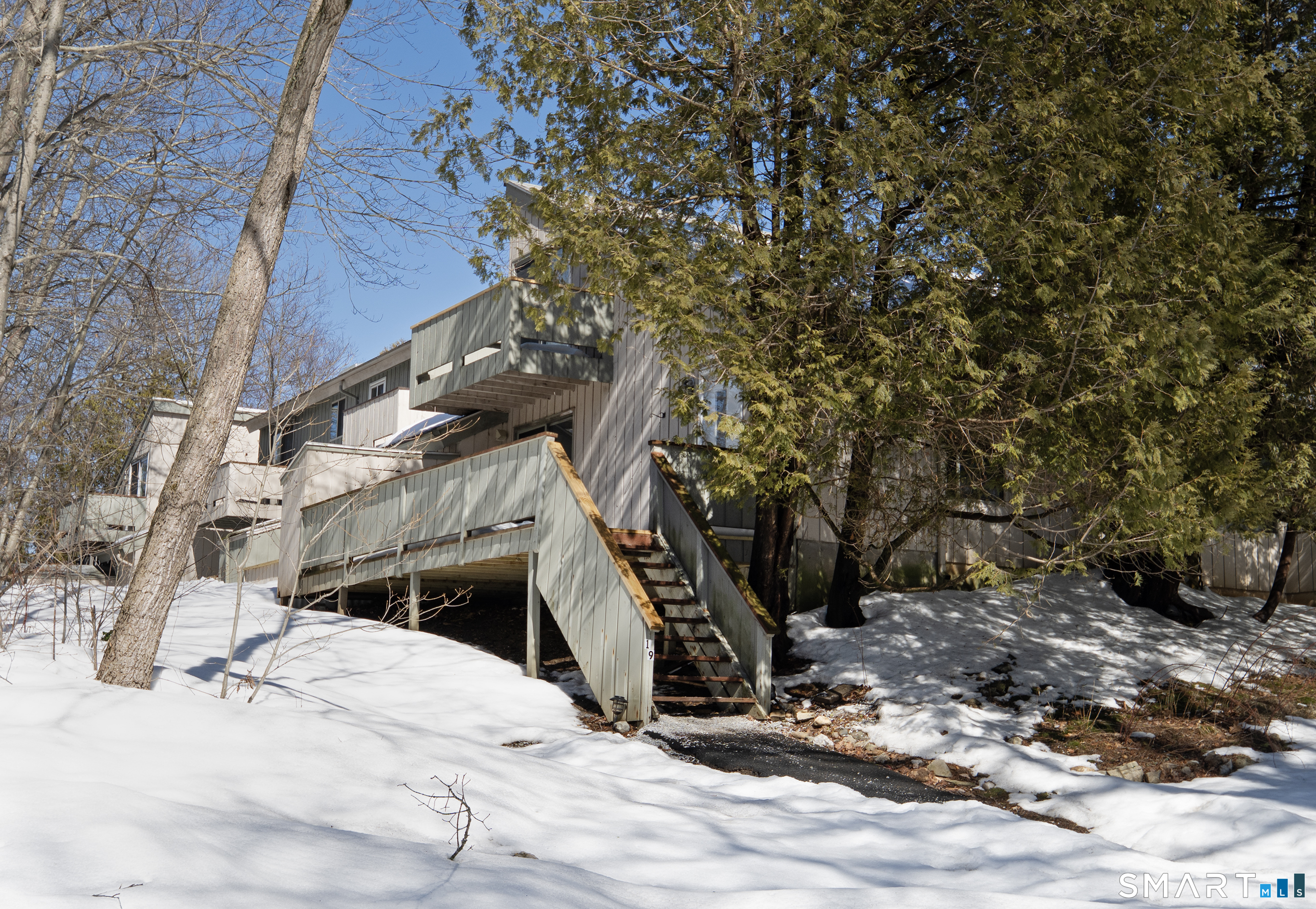 19 Polpis Lane Guilford CT 06437