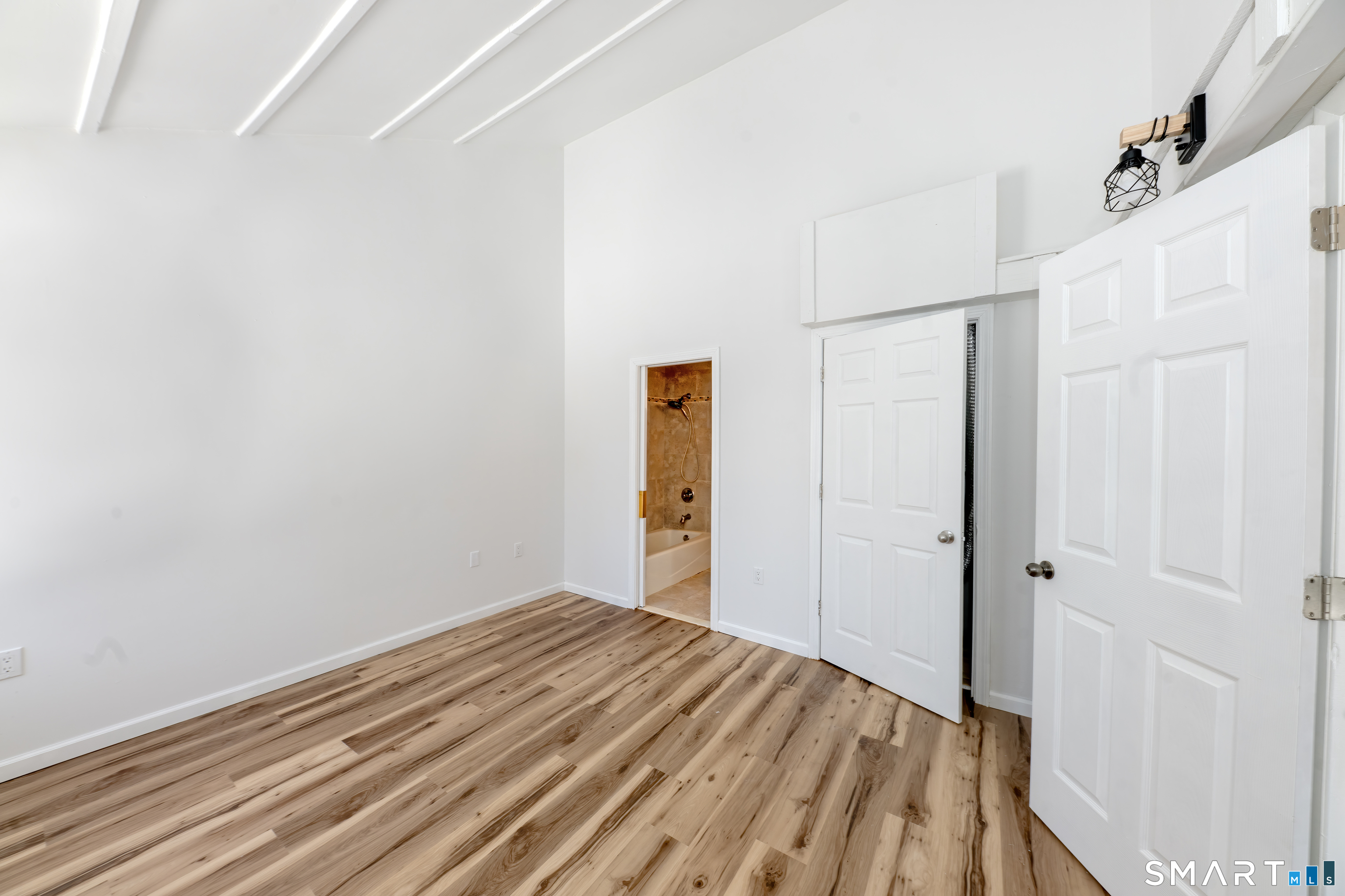 19 Polpis Lane Guilford CT 06437