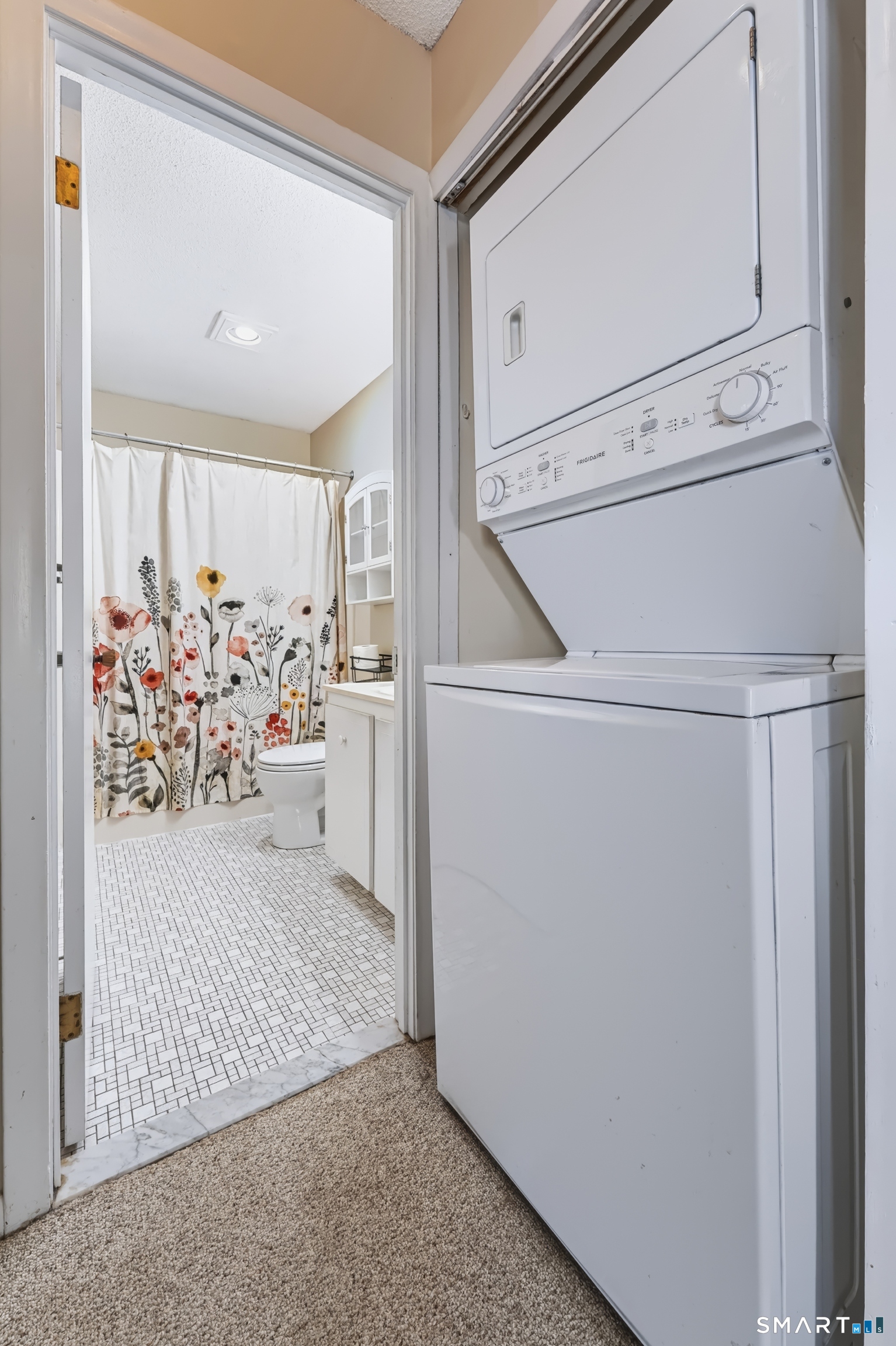 412 Twin Circle Drive South Windsor CT 06074