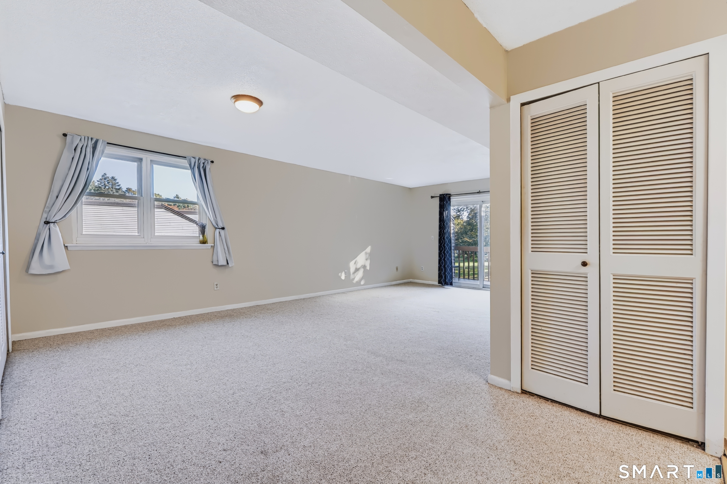 412 Twin Circle Drive South Windsor CT 06074