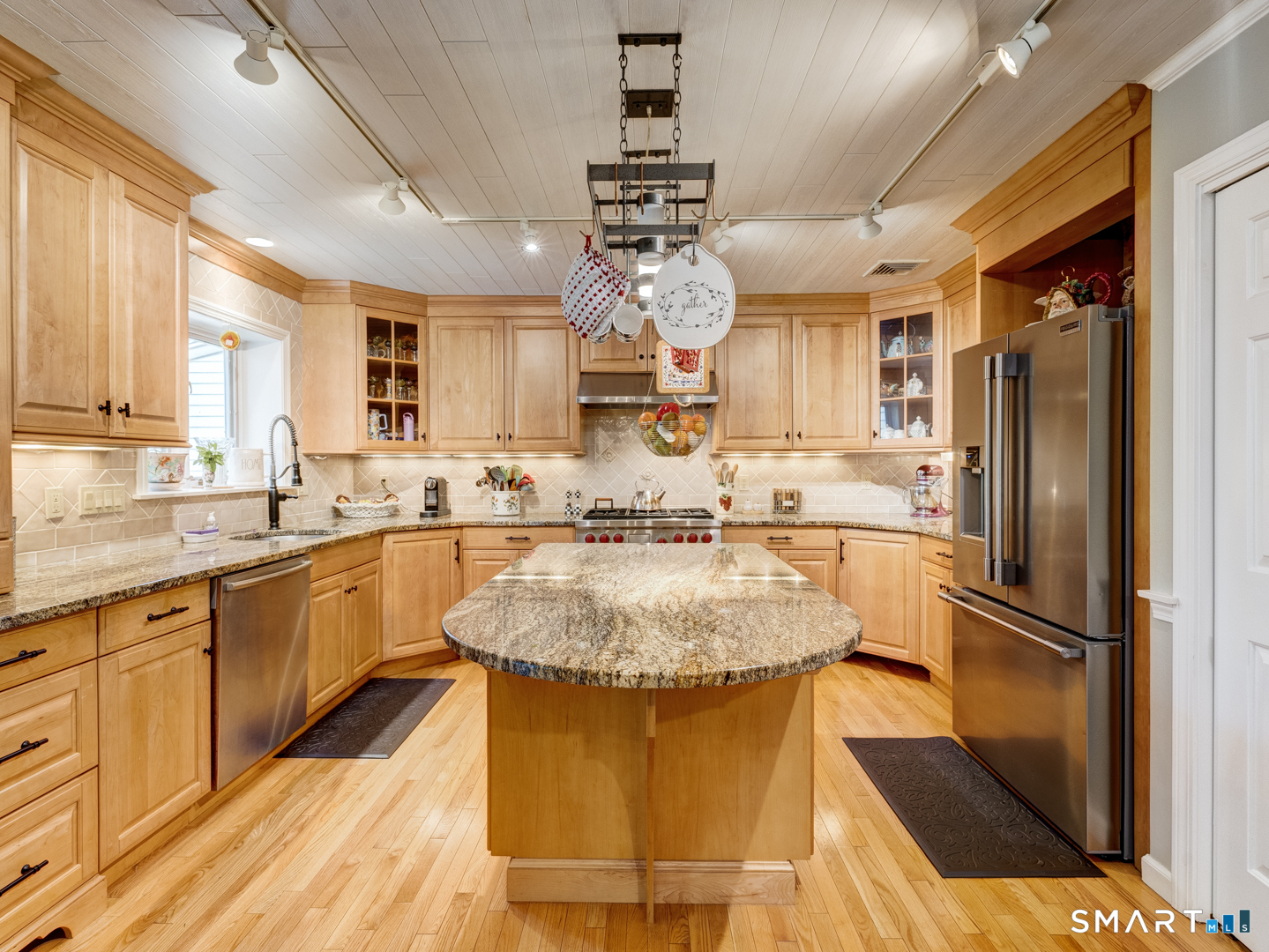 15 Cambridge Drive Madison CT 06443