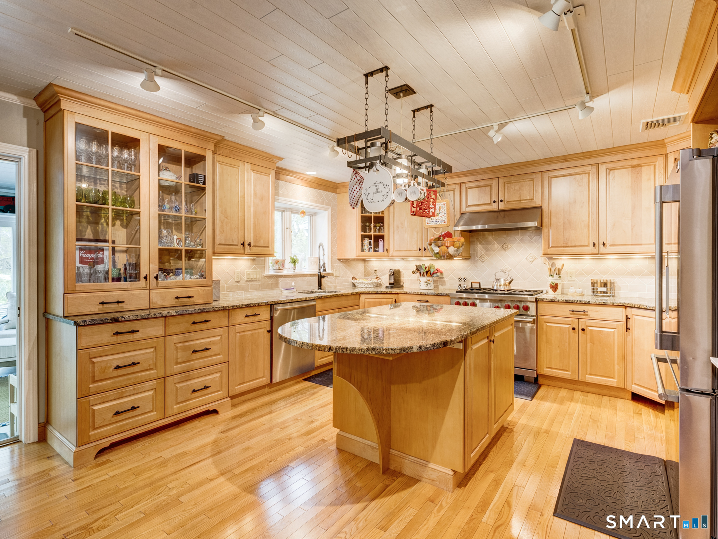 15 Cambridge Drive Madison CT 06443