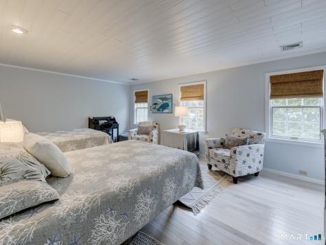 15 Cambridge Drive Madison CT 06443