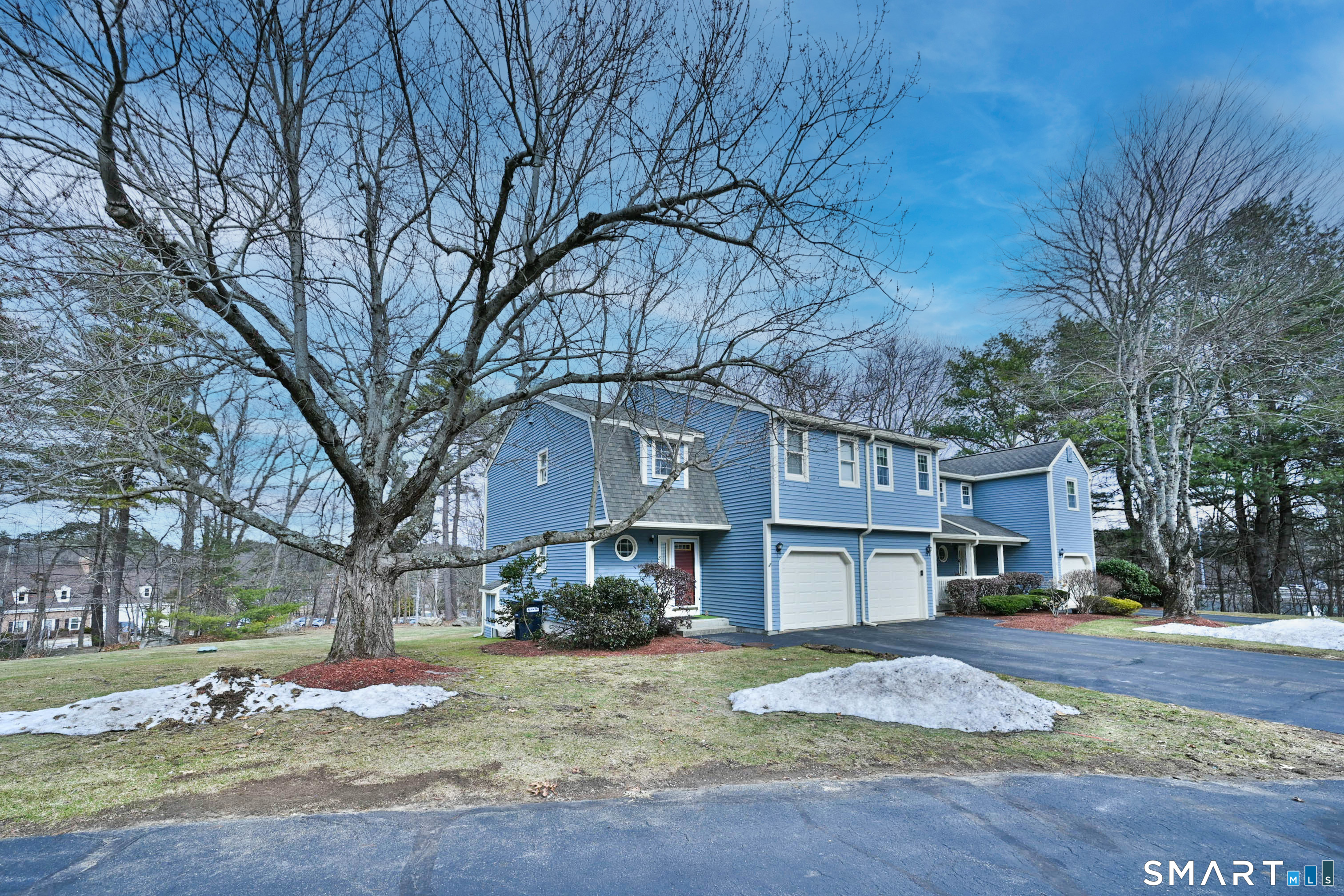 8 Village Green Road Sturbridge MA 01566