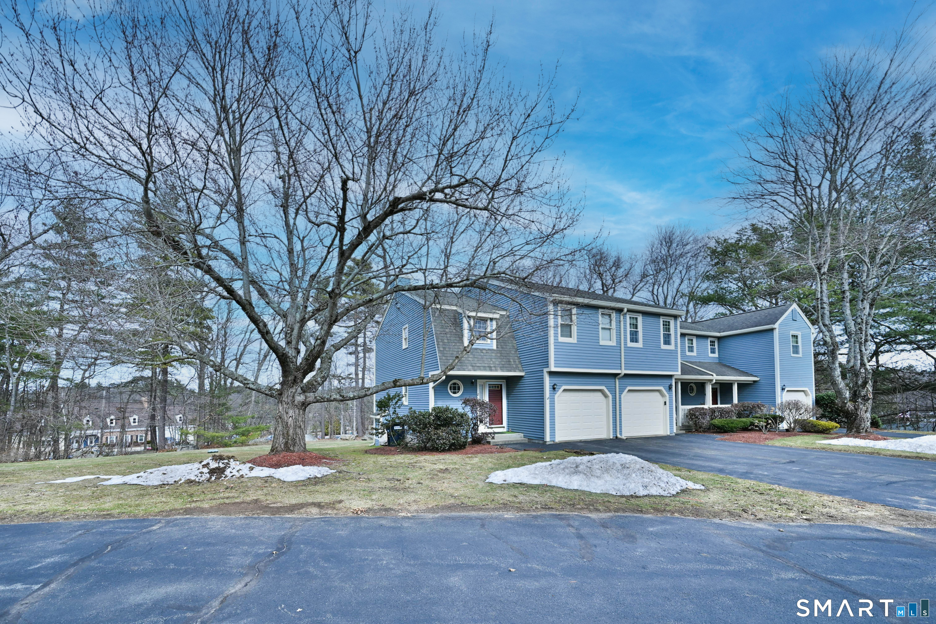 8 Village Green Road Sturbridge MA 01566