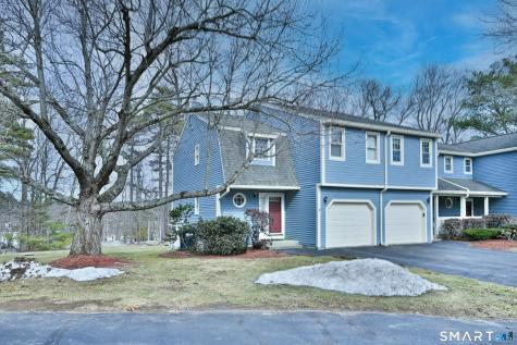 8 Village Green Road Sturbridge MA 01566