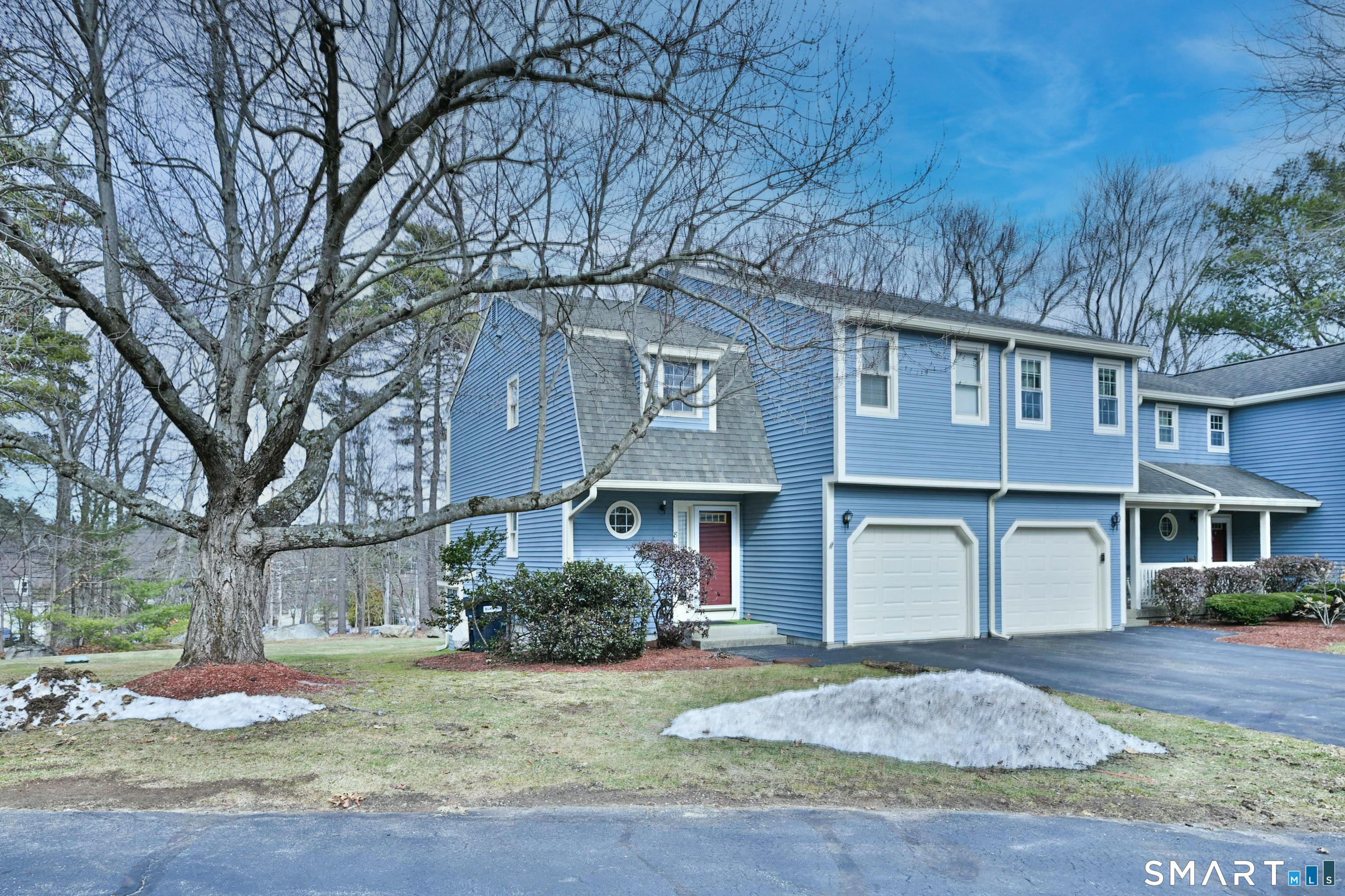 8 Village Green Road Sturbridge MA 01566