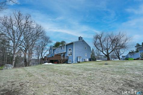 8 Village Green Road Sturbridge MA 01566