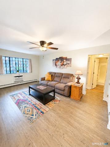 11 Chatham Court Brookfield CT 06804