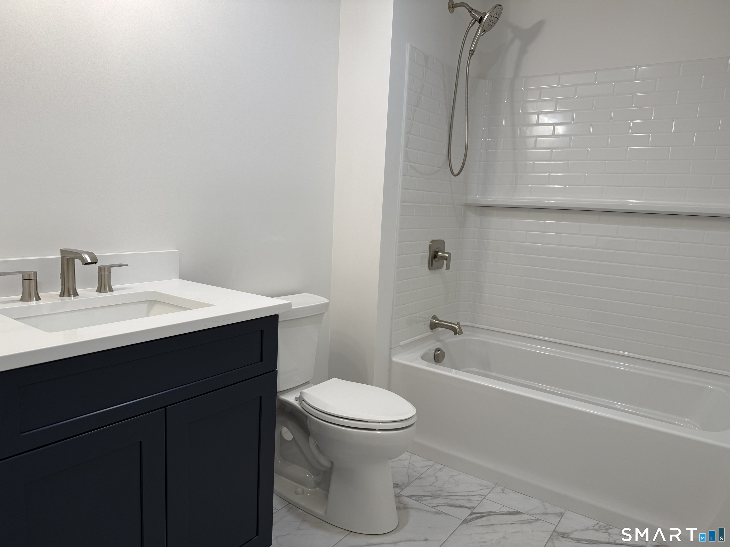 14 Village Circle Guilford CT 06437