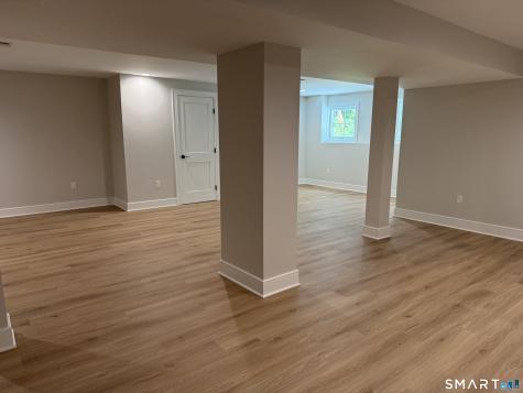 14 Village Circle Guilford CT 06437