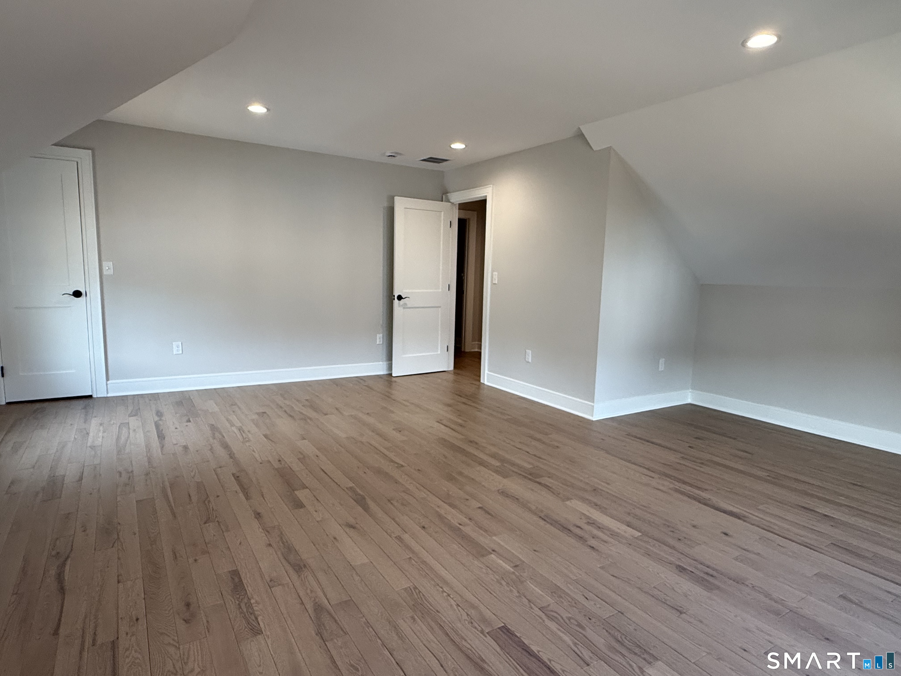 14 Village Circle Guilford CT 06437