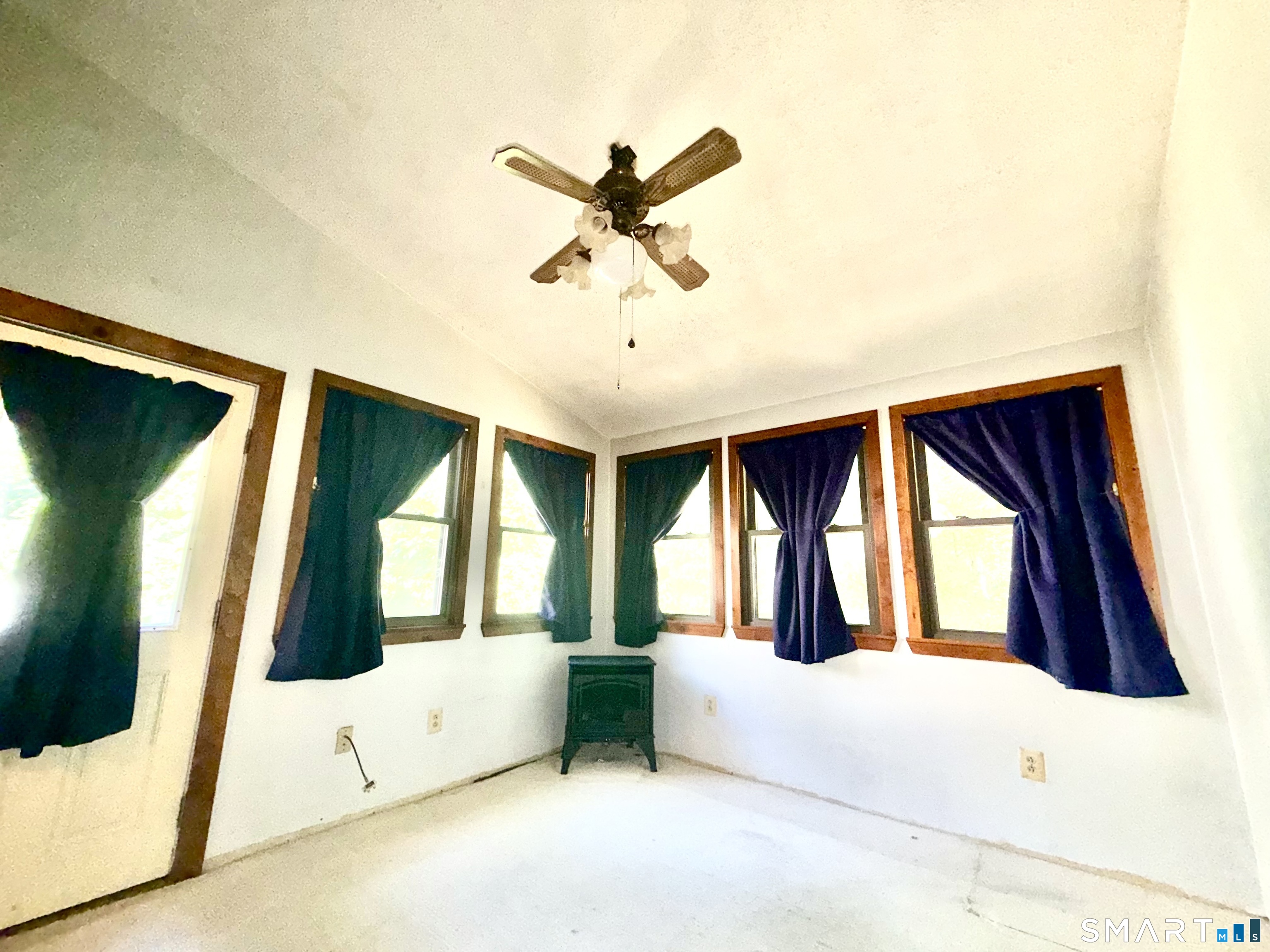 24 Brookside Village Enfield CT 06082