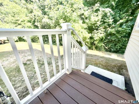 24 Brookside Village Enfield CT 06082
