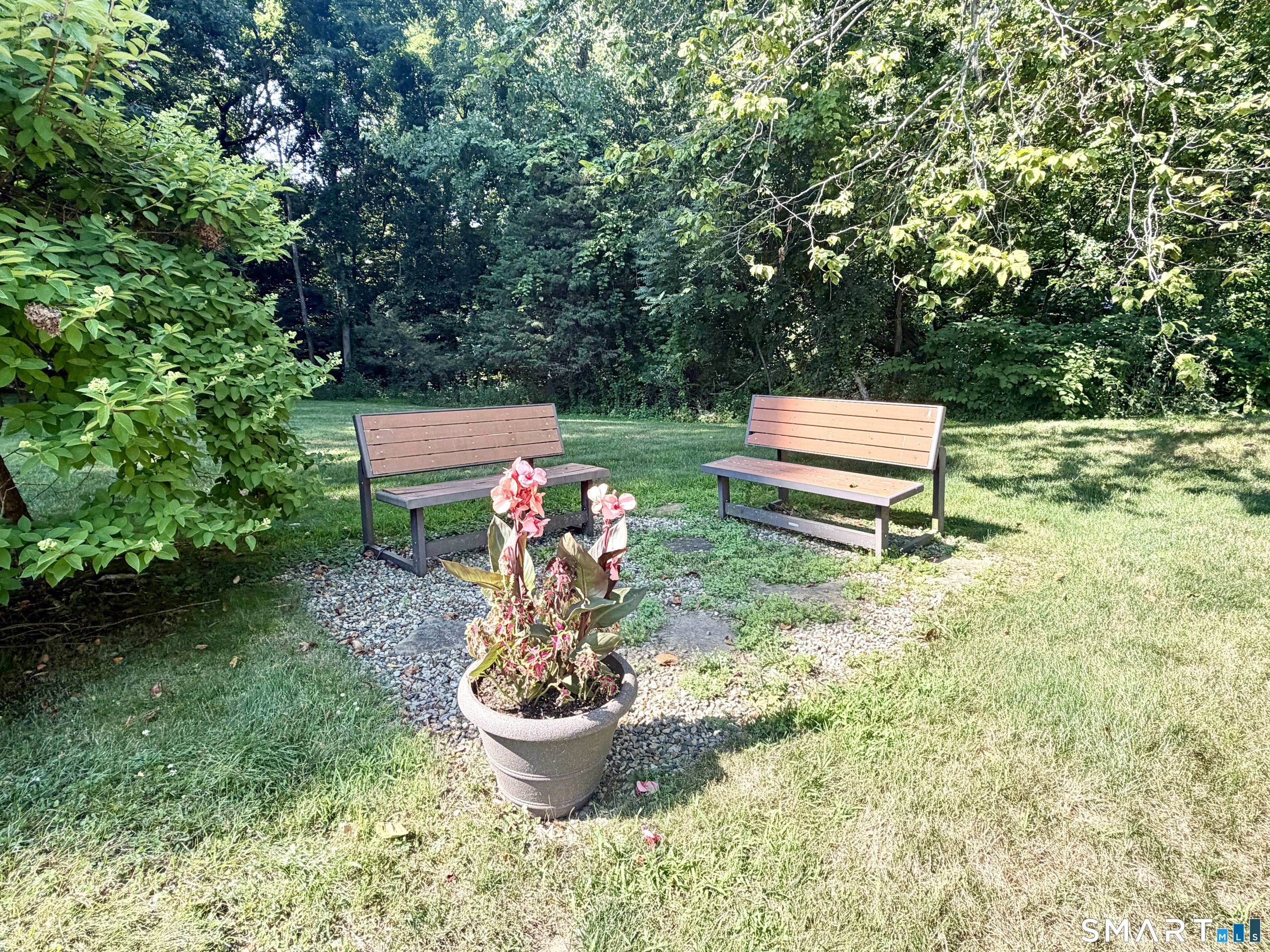 24 Brookside Village Enfield CT 06082