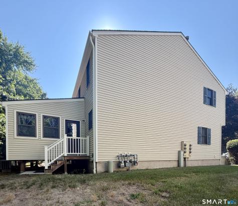 24 Brookside Village Enfield CT 06082