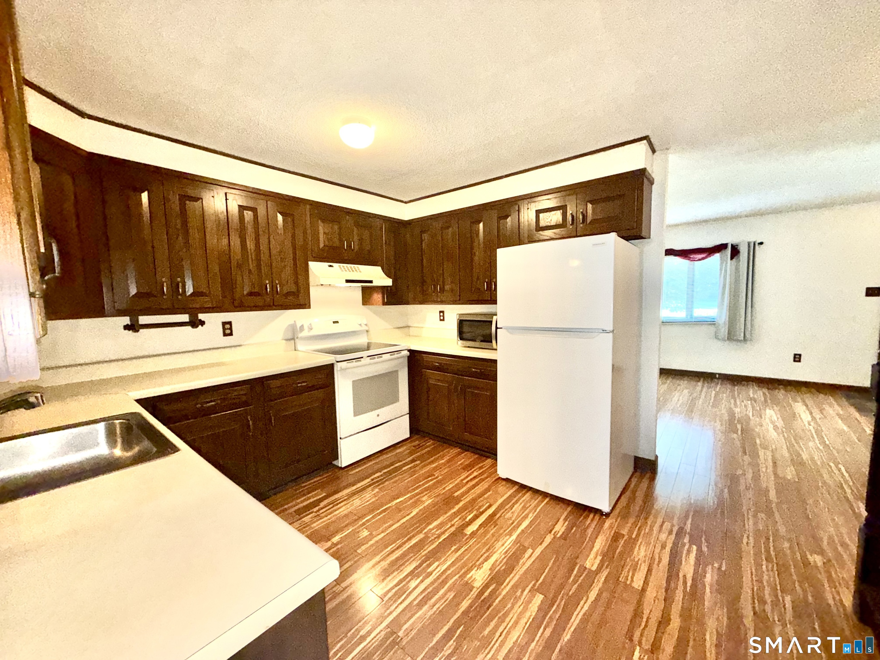 24 Brookside Village Enfield CT 06082