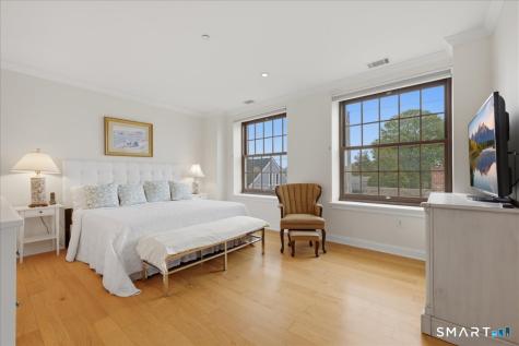 8 Stonington Commons Stonington CT 06378