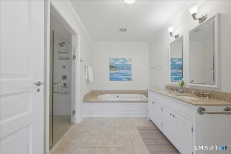 8 Stonington Commons Stonington CT 06378