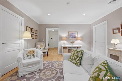 8 Stonington Commons Stonington CT 06378