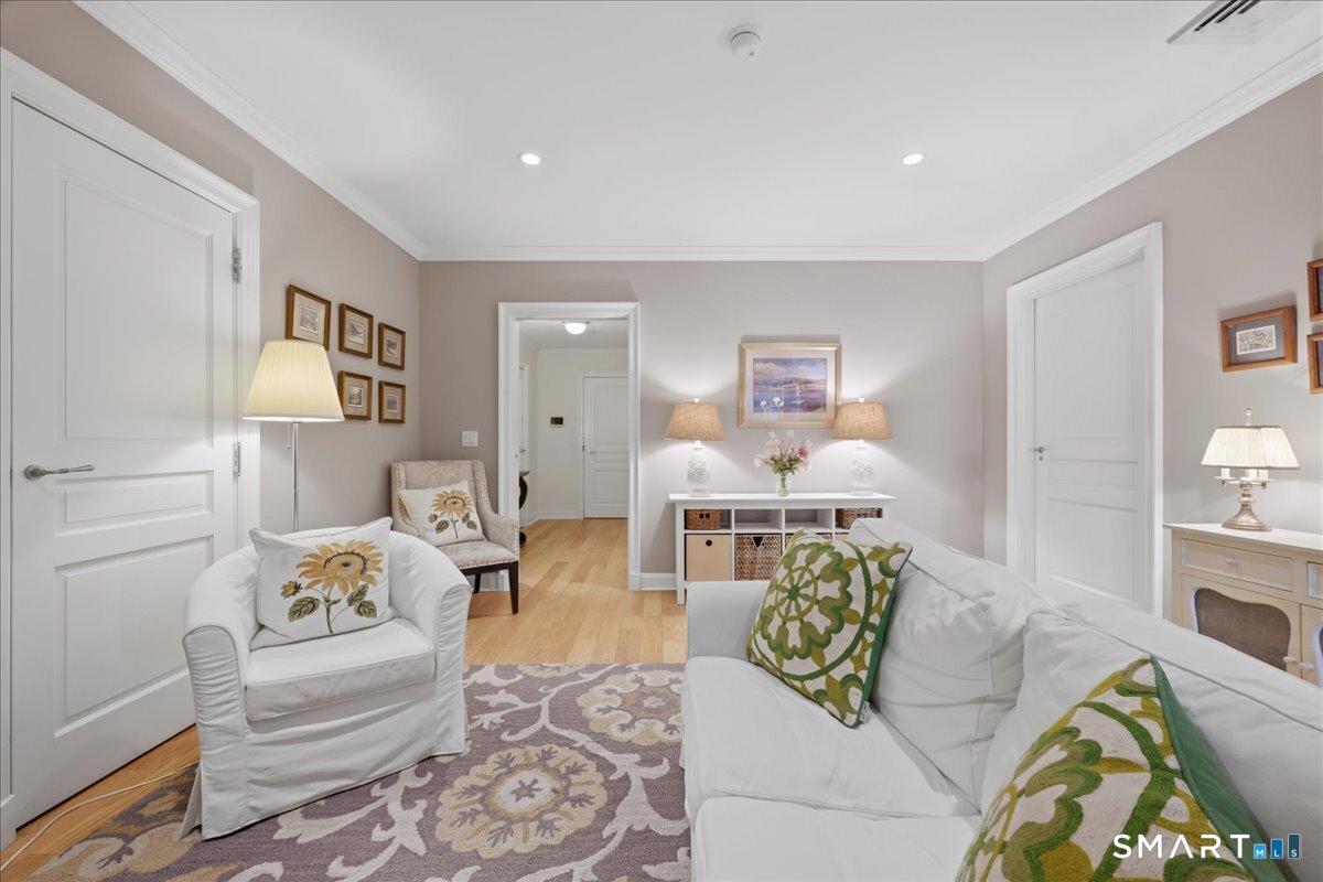 8 Stonington Commons Stonington CT 06378