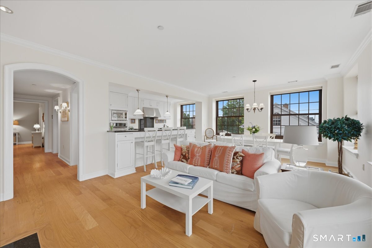 8 Stonington Commons Stonington CT 06378