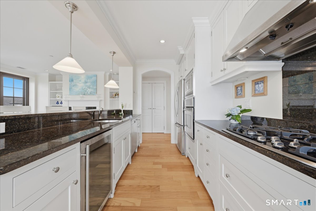 8 Stonington Commons Stonington CT 06378