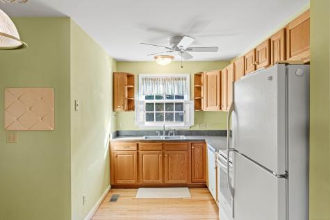 19 Hawthorne Drive New London CT 06320