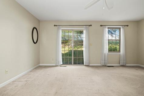 19 Hawthorne Drive New London CT 06320