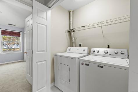 19 Hawthorne Drive New London CT 06320