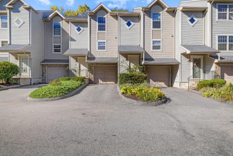 19 Hawthorne Drive New London CT 06320