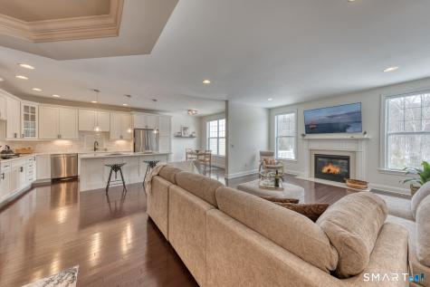 16 Winding Trail Middlebury CT 06762