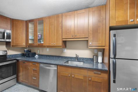 184 Pequot Avenue New London CT 06320