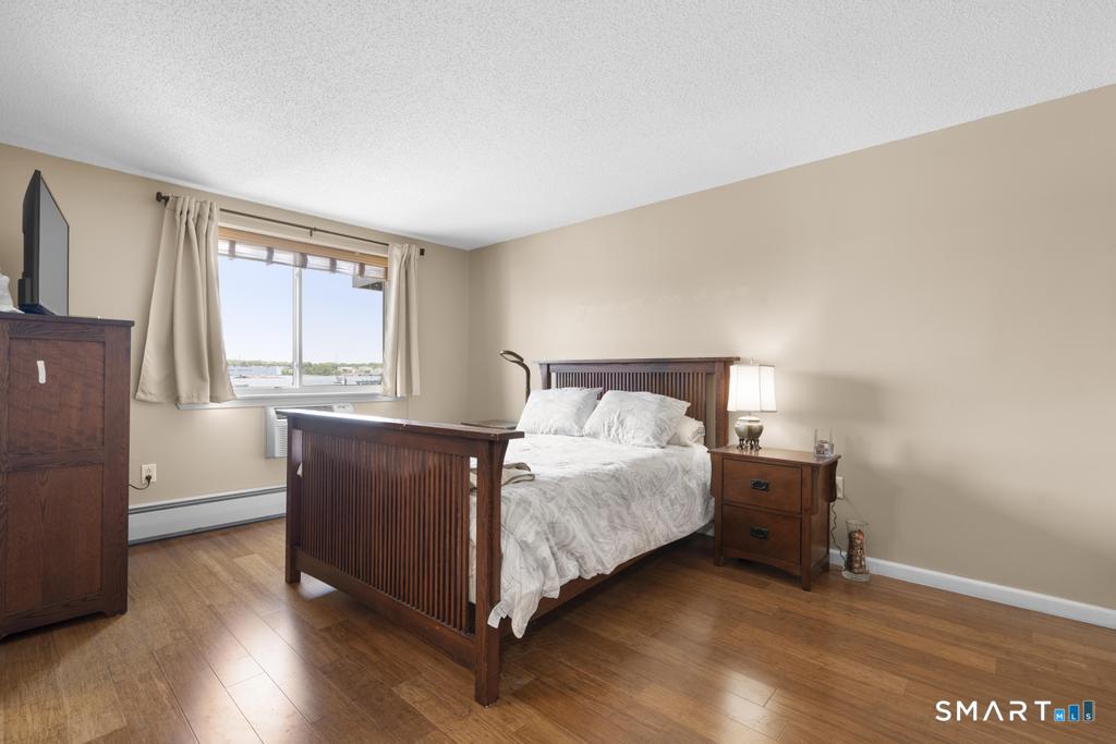 184 Pequot Avenue New London CT 06320