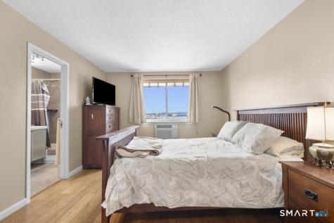 184 Pequot Avenue New London CT 06320