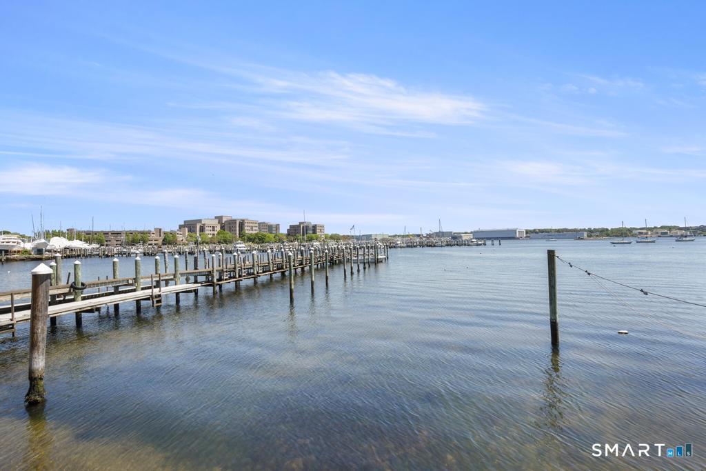184 Pequot Avenue New London CT 06320