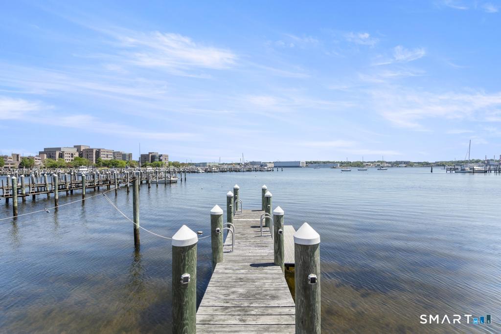 184 Pequot Avenue New London CT 06320